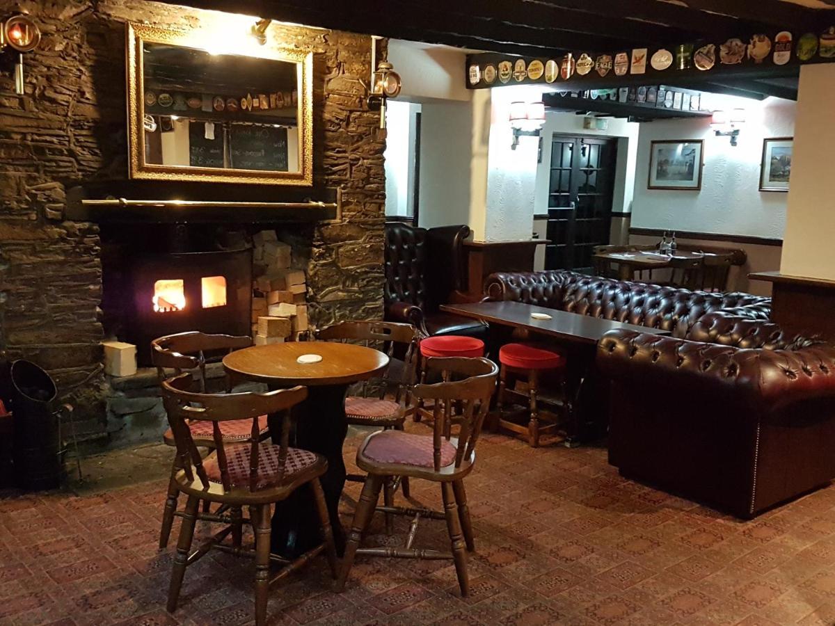 The Cross Oak Inn Blackwood  Extérieur photo